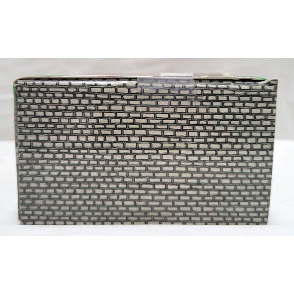 Dept 56 Charles Dickens 1994 Collectors Edition Ornament DEDLOCK ARMS - Picture 13 of 13